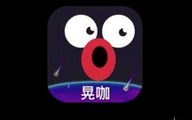 小猫喝的每口奶都是自己爬出来的